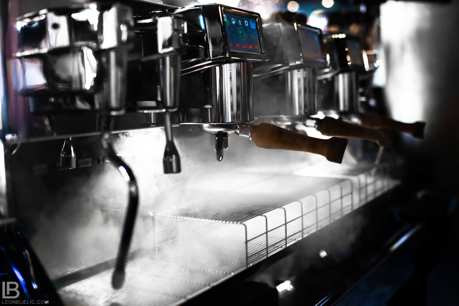 RESTAURANT BIZARRE DIVERSE BAR - ELEKTRA COFFEE MACHINE - BANJA LUKA - LEON BIJELIC COMMERCIAL PHOTOGRAPHY