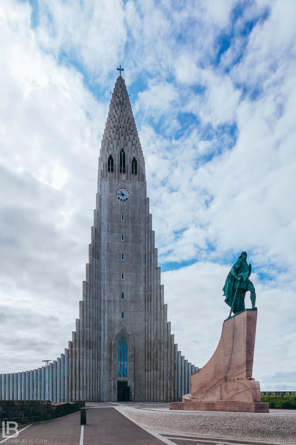 Hallgrimskirkja Church - ICELAND - CAPITAL CITY REYKJAVIK - PHOTOS PHOTO